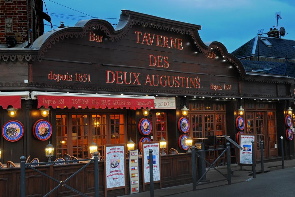 La Taverne Des Deux Augustins Étretat Exterior foto